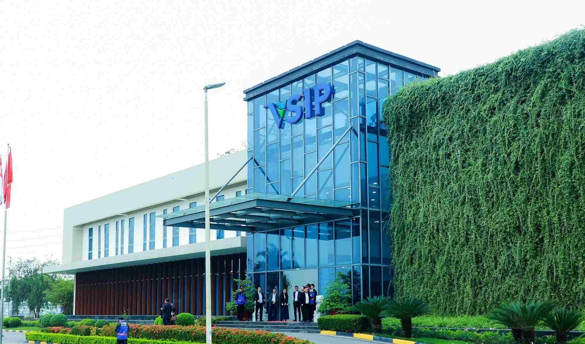 VSIP Nghe An Co., Ltd. is the investor of the Tho Loc Industrial Park infrastructure construction and business project that has just been approved. Photo: Ngoc Anh