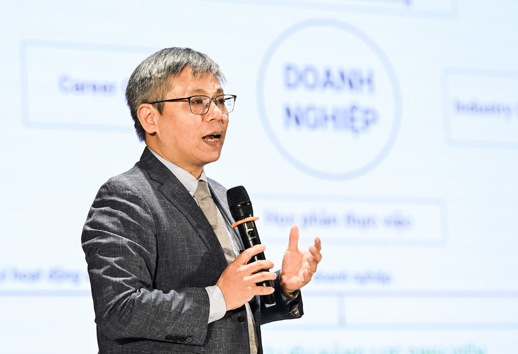 PGS.TS Lê Hiếu Học, Trưởng khoa Khoa học và Công nghệ Giáo dục, Đại học Bách khoa Hà Nội. Ảnh: HUST