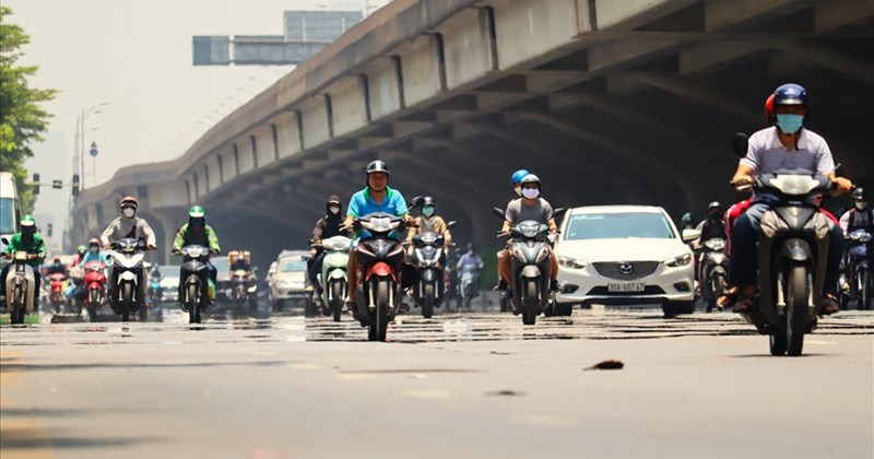 Miền Bắc tiếp tục nắng nóng gay gắt 3 ngày tới, dự báo dịu mát
