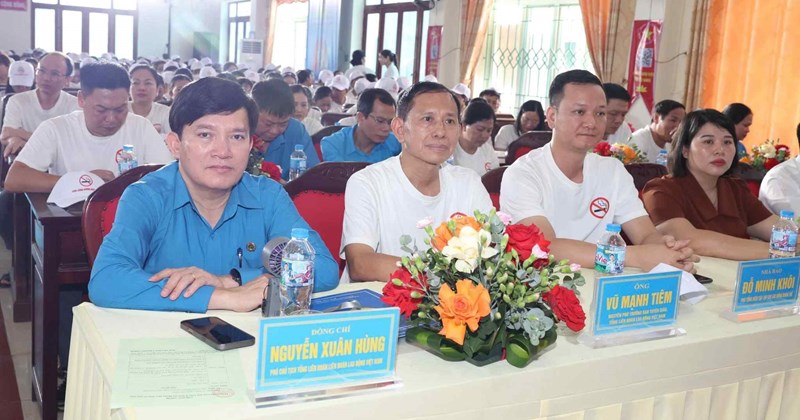 Phong trào "Mỗi đoàn viên, người lao động là một tuyên truyền viên nói không với thuốc lá