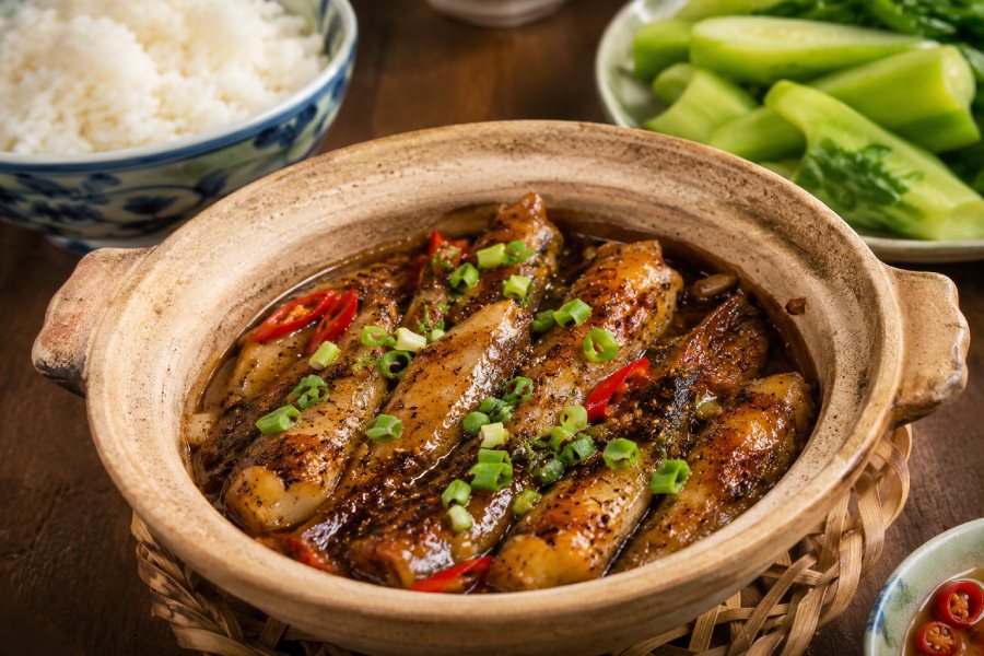 Braised goby fish is suitable for eating with hot rice. Photo: Thuy Linh
