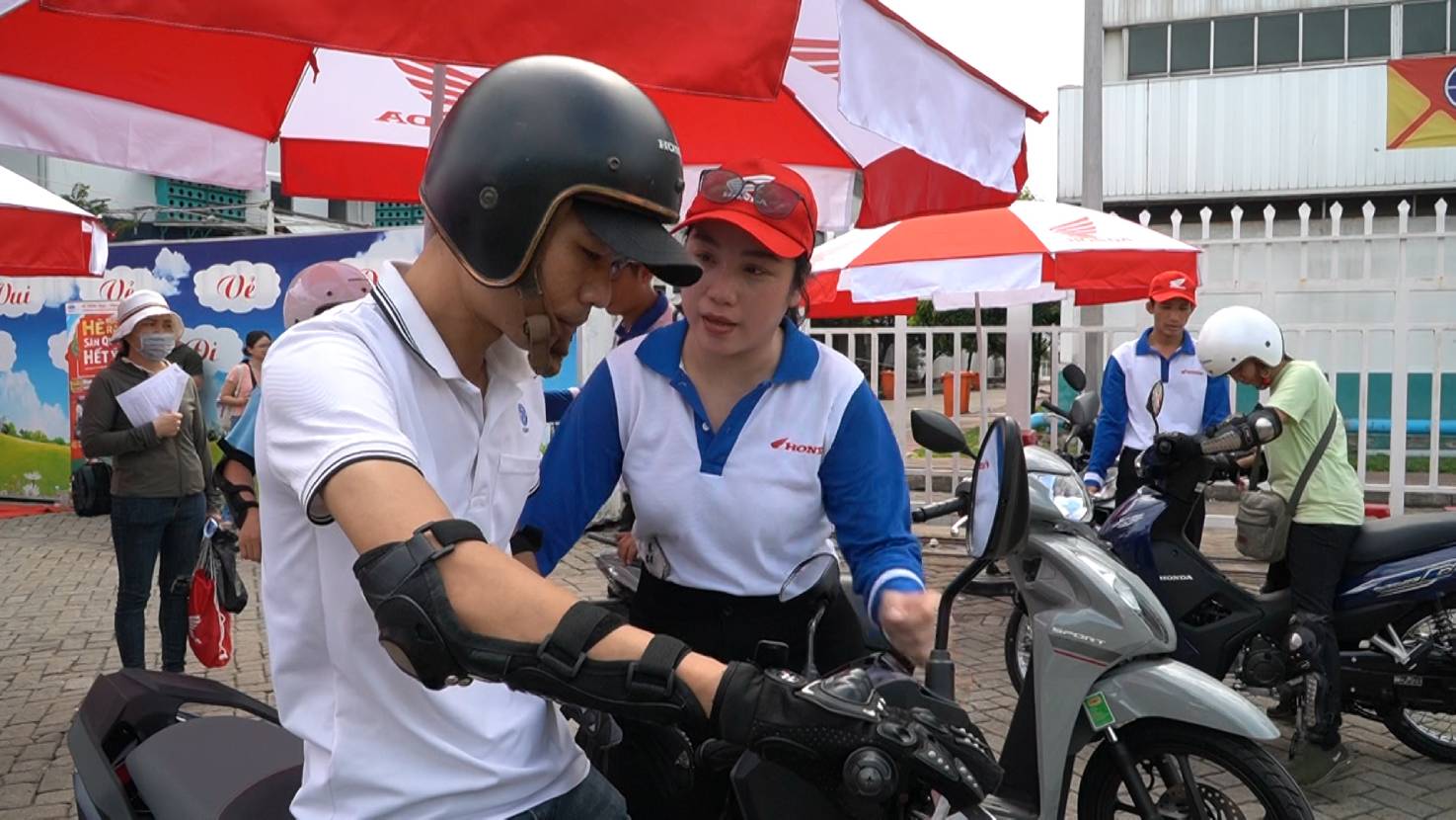 Many workers are taken care of in terms of transportation and supported to exchange for new motorbikes.