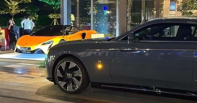 Rolls-Royce Spectre và McLaren Artura tái ngộ tại TP.HCM