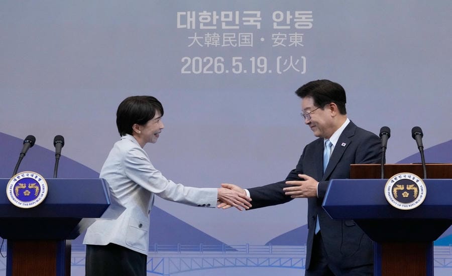 Japanese Prime Minister Sanae Takaichi (left) and South Korean President Lee Jae Myung in Andong, South Korea on May 19. Photo: AFP