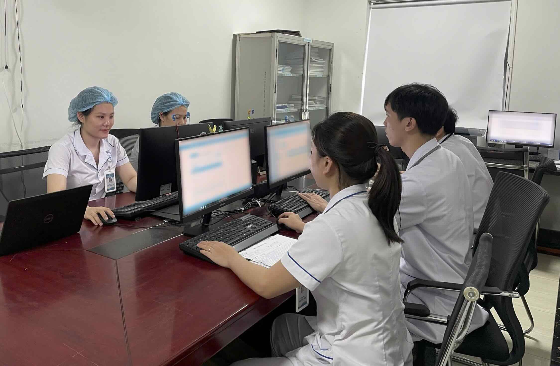 Hospitals in Quang Tri deploy electronic medical records. Photo: Khanh Huyen