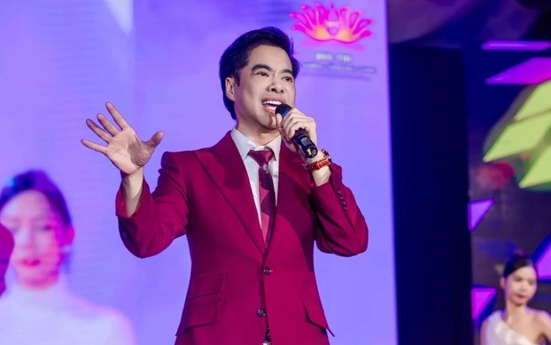 Famous singer Ngoc Son. Photo: Character provided.