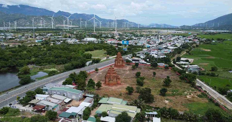 Đề xuất điều chỉnh hướng tuyến đường sắt cao tốc, tránh Tháp Hoa Lai