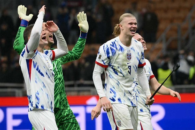 Star striker Erling Haaland excellently led the Norwegian team to win a ticket to the 2026 World Cup after 28 long years of waiting. Photo: AFP