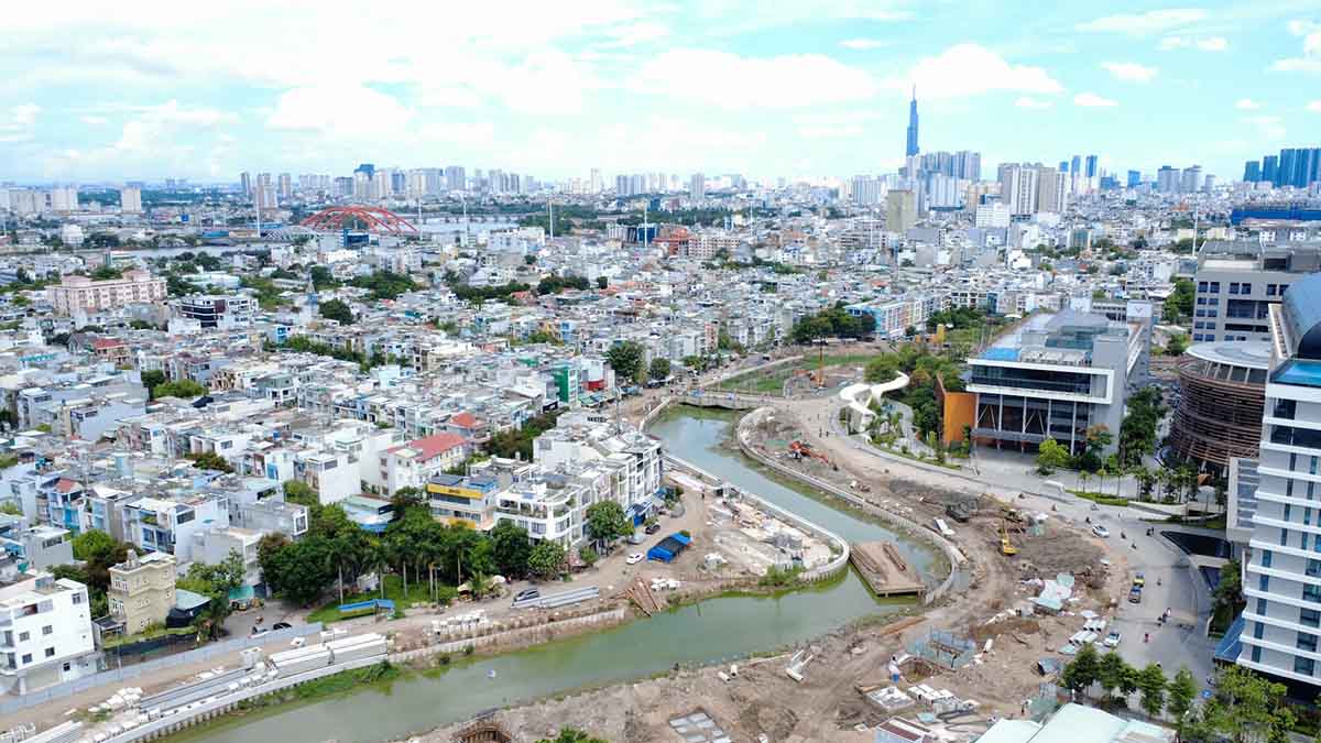 The new shape of the Xuyen Tam canal in Ho Chi Minh City is gradually forming after decades of pollution. Photo: Nhu Quynh