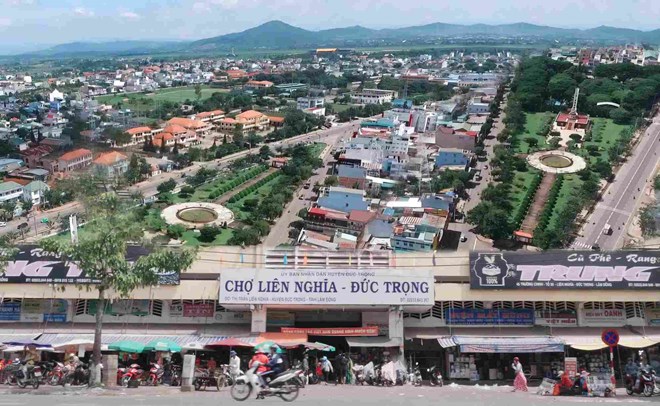Trung tâm xã Đức Trọng hiện nay, với sự đồng thuận cao của người dân về để án thành lập phường. Ảnh: Hoài Thanh 