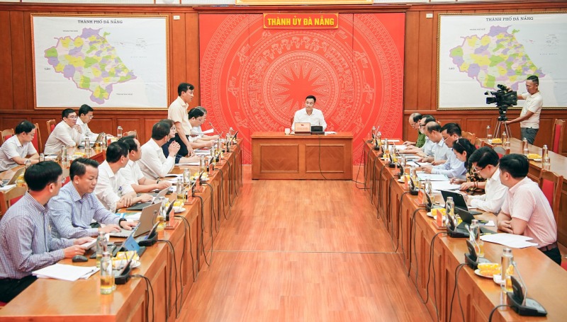 Quang cảnh phiên họp