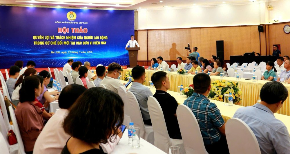 On the afternoon of May 25, the Vietnam Education Union organized a workshop "Rights and responsibilities of workers in the innovation mechanism in units today". Photo: Quynh Chi