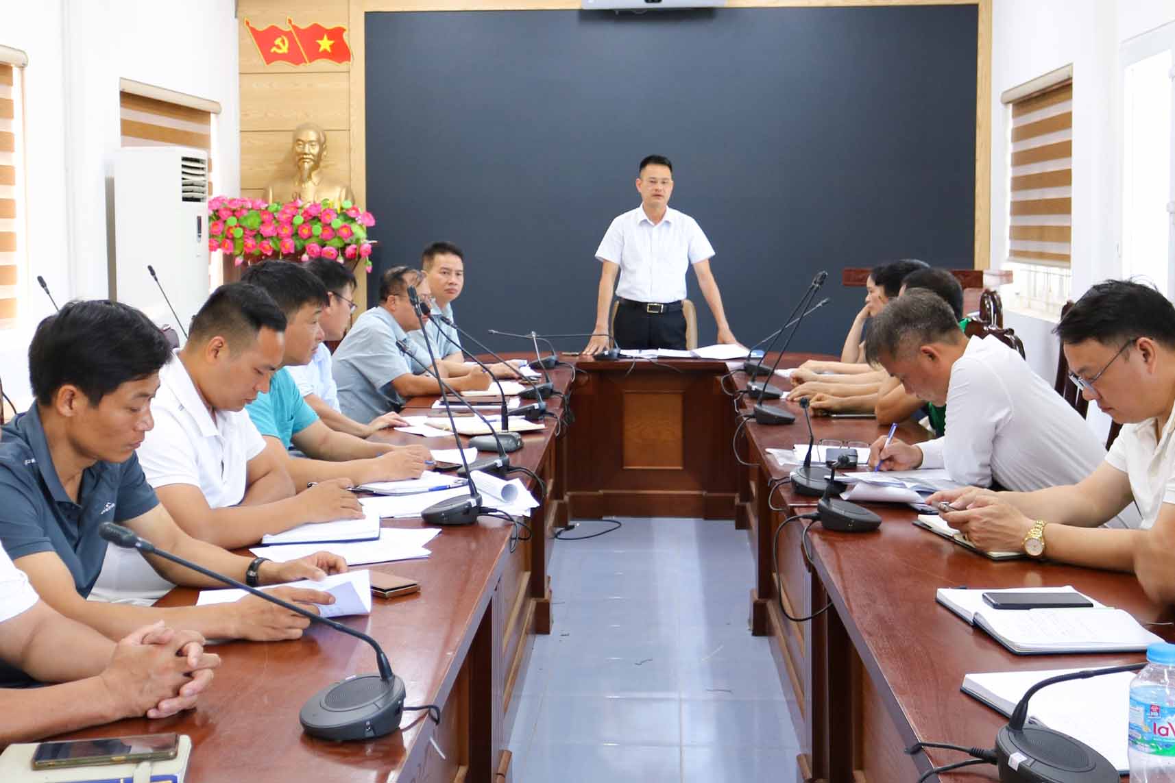 Xã Kiều Phú yêu cầu một số hộ dân chủ động tháo dỡ công trình vi phạm trước thời điểm bị cưỡng chế. Ảnh: Xã Kiều Phú 