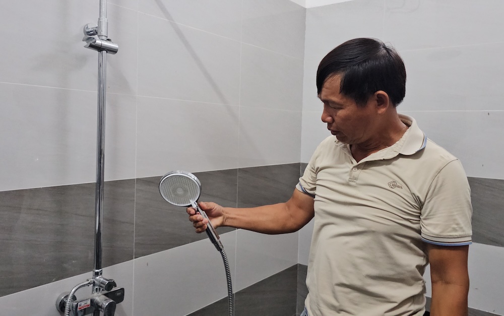 El área de reasentamiento de la autopista Van Ninh - Cam Lo ha estado sin agua potable durante más de 2 años. Foto: Hung Tho