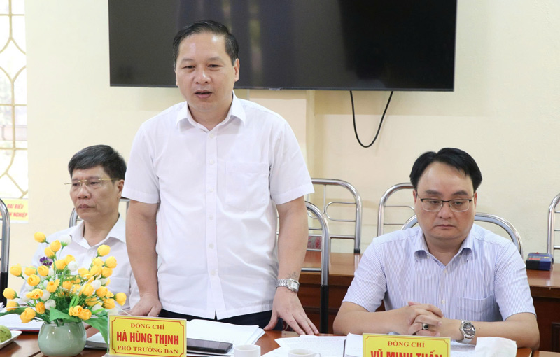 Công đoàn cùng Ban quản lý khu công nghiệp đã trao đổi, đánh giá những kết quả đạt được sau 1 năm thực hiện quy chế phối hợp. Ảnh: Mạnh Hùng
