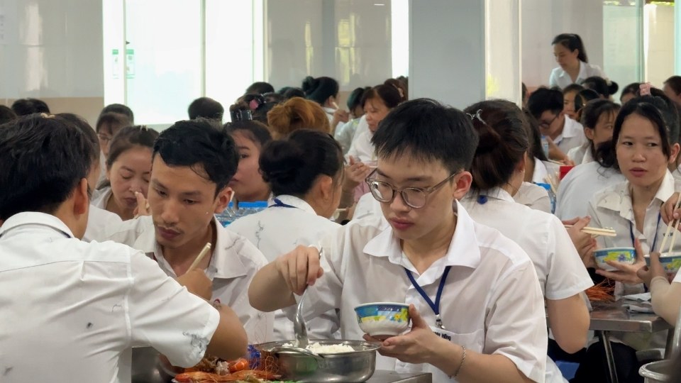 Gần 1.500 suất ăn được chuẩn bị chu đáo dành cho đoàn viên, người lao động trong Tháng Công nhân năm 2026. Ảnh: Hoàng Lộc
