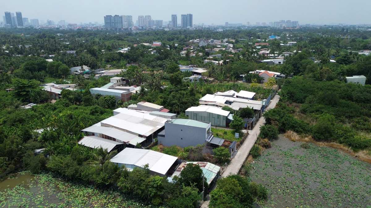 Los residentes de Ciudad Ho Chi Minh pueden obtener un libro rojo gracias a 13 tipos de documentos antiguos anteriores a 1993. Foto: Anh Tú