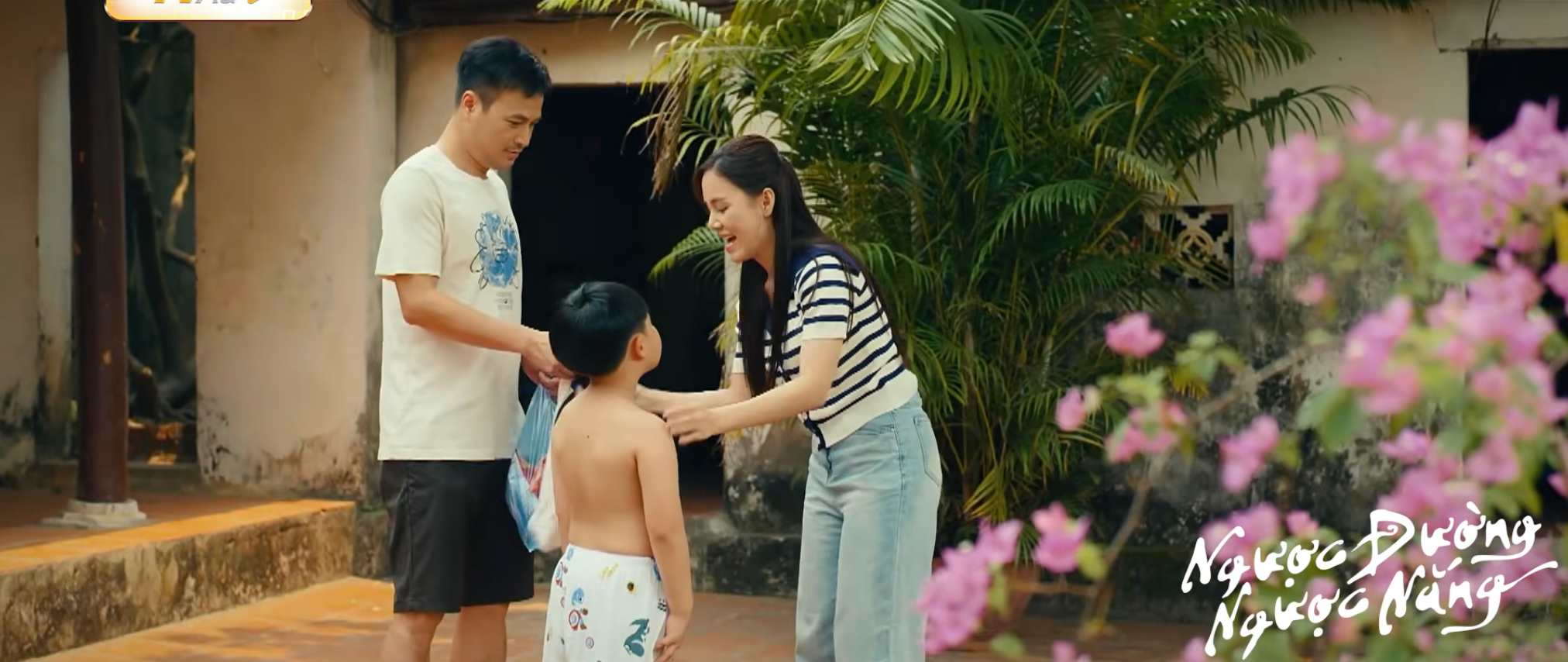 Vân đã cùng Hoàng chăm sóc cho con trai. Ảnh: VFC.
