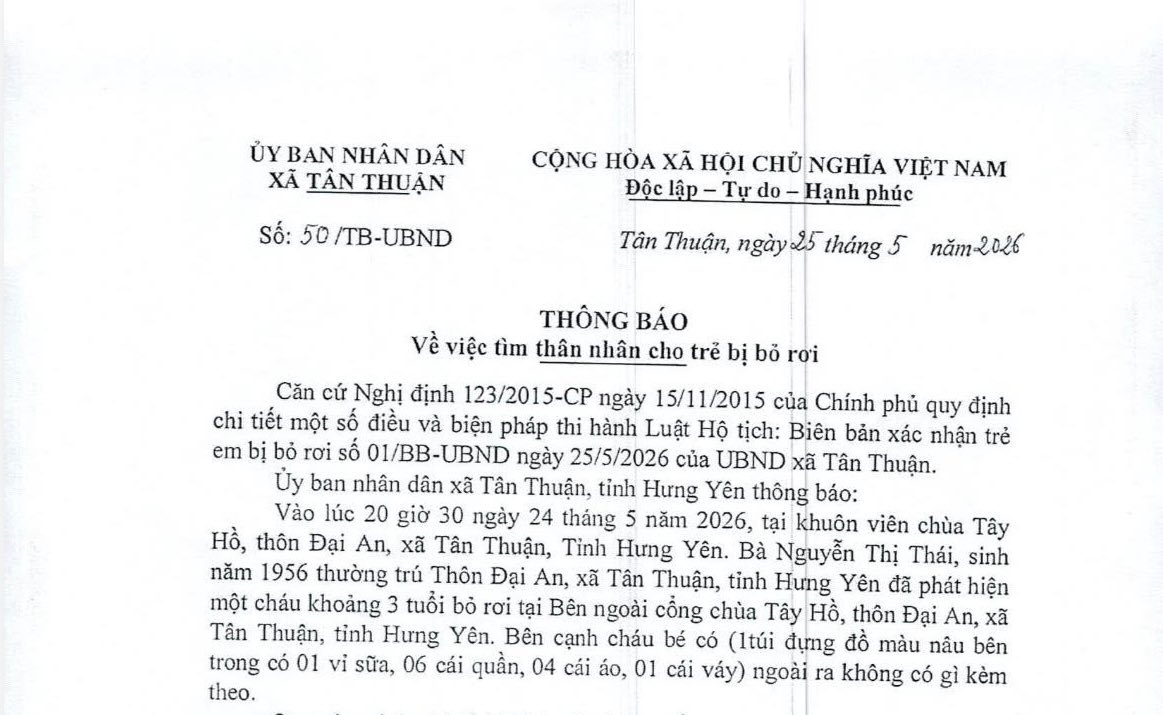 Announcement about the abandoned baby girl. Photo: Tat Thao