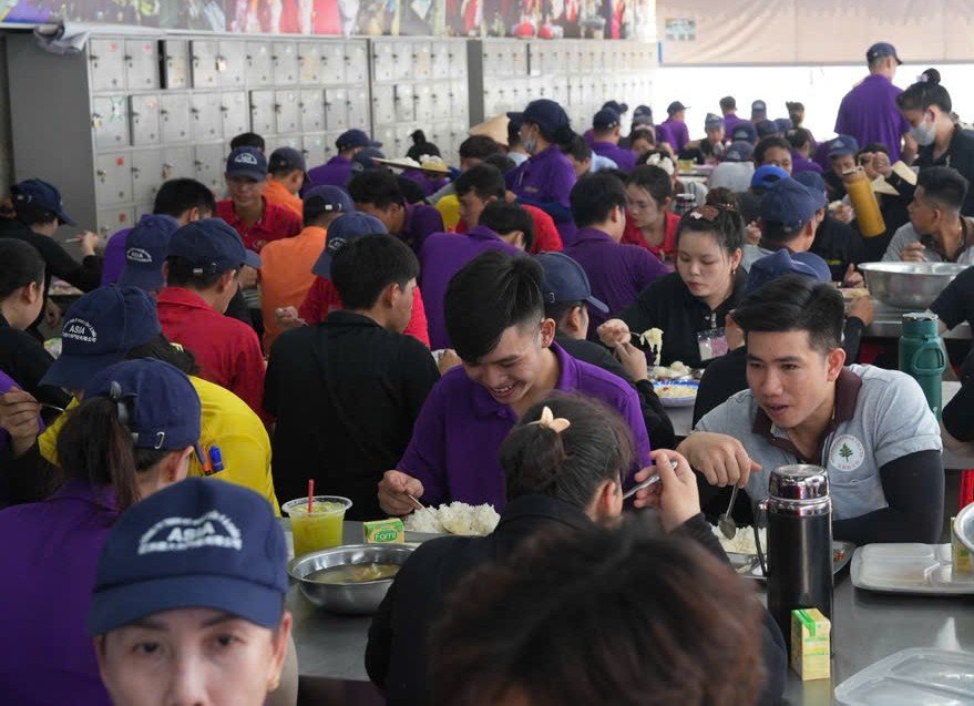 Trade Union Meal" program at Cua Y A Chau Industrial Co., Ltd. Photo: Provided by the grassroots trade union