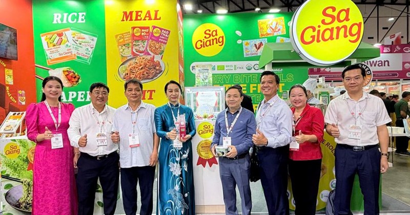 Gỏi cuốn lá chùm ngây Đồng Tháp vào Top 10 châu Á