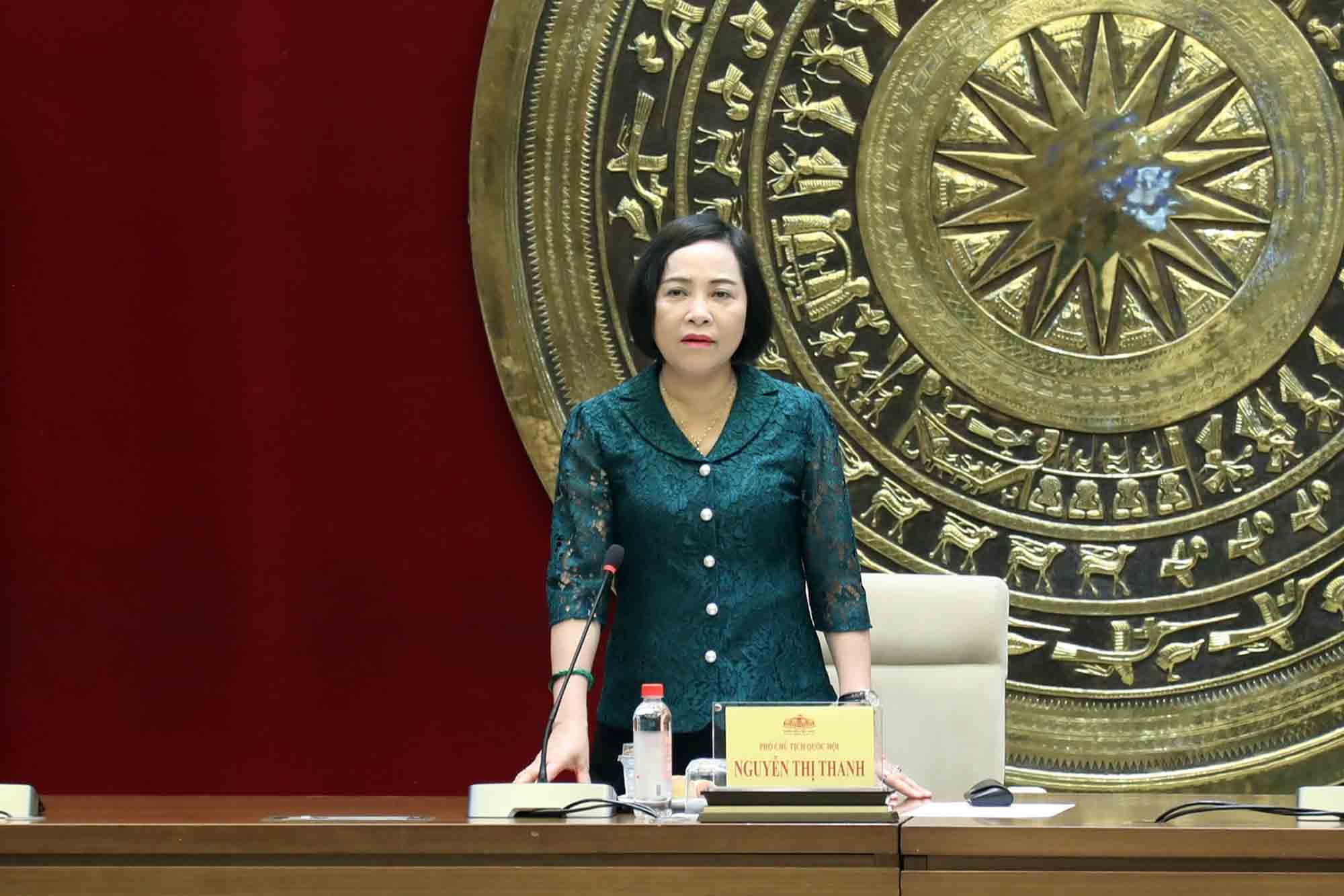La vicepresidenta de la Asamblea Nacional, Nguyen Thi Thanh, presidió la reunión sobre los preparativos para la organización de la Conferencia del Consejo Popular Nacional. Foto: Pham Thang.