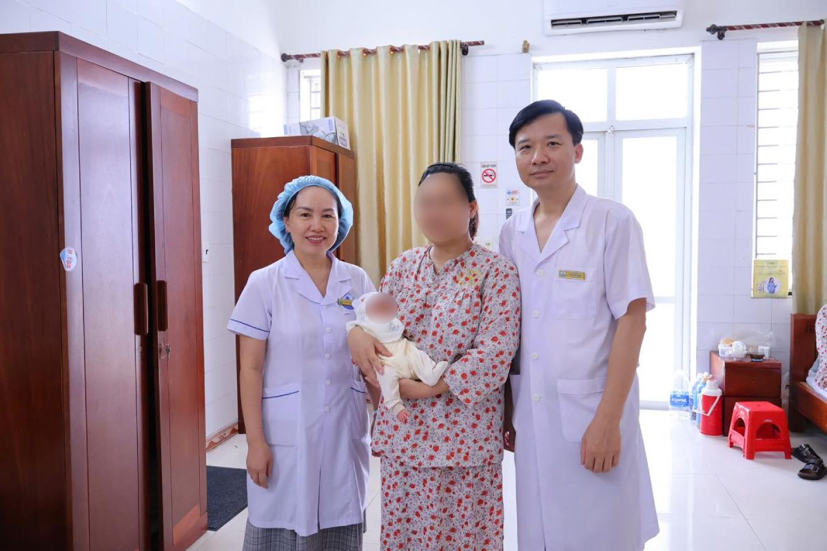 Thai Binh Obstetrics and Gynecology Hospital, Hung Yen province successfully rescued a 35-week pregnant woman with umbilical cord prolapse. Photo: Thai Binh Obstetrics and Gynecology Hospital