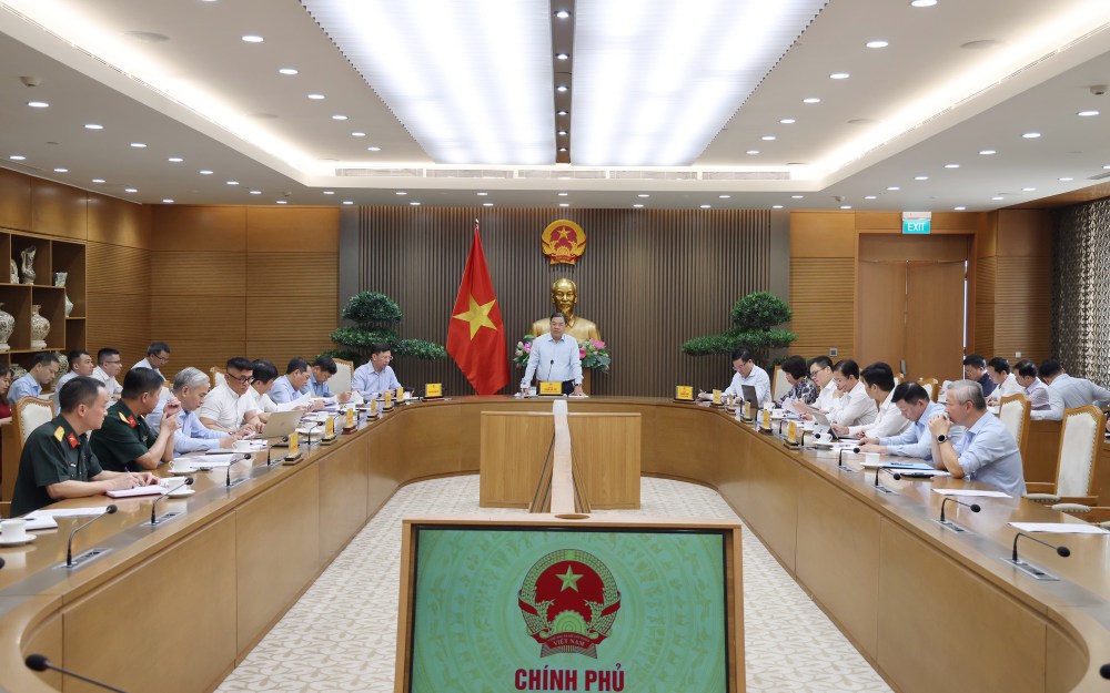 Phó Thủ tướng Thường trực Chính phủ Phạm Gia Túc chủ trì cuộc họp về điều chỉnh Quy hoạch phát triển điện lực quốc gia thời kỳ 2021-2030. Ảnh: VGP