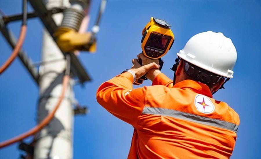 When the economy sets high growth targets, electricity becomes a foundational input for industrial production, services, urban areas, logistics, commerce, data centers and people's lives. Photo: EVN