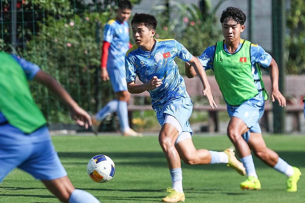 Đợt tập huấn tại Nhật Bản giúp U19 Việt Nam tích lũy thêm kinh nghiệm thi đấu quốc tế. Ảnh: VFF