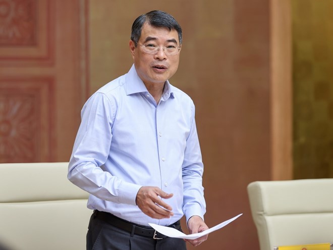 Politburo member, Prime Minister Le Minh Hung emphasized that the State does not subsidize housing but also does not completely let the market self-regulate. Photo: VGP