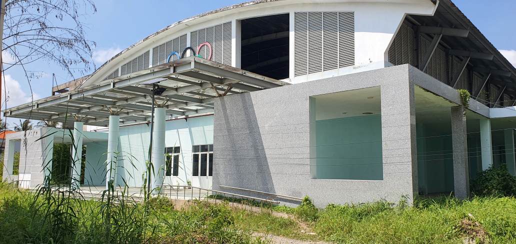 Phung Ngoc Liem Cultural House project is built in the planned land of Tran Huynh Park, which has not been completed for a long time. Photo: Nhat Ho.