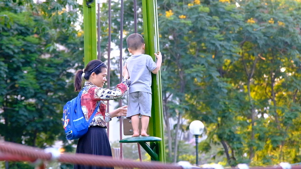 Capital residents proactively change their rhythm of life to avoid the heat.
