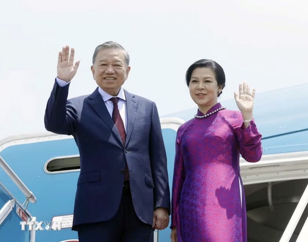 General Secretary and President To Lam and his wife leave Hanoi for an official visit to Thailand. Photo: VNA
