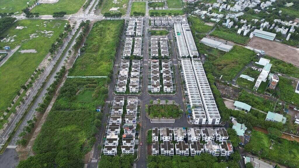 The Dong Tang Long New Urban Area real estate project is facing legal obstacles regarding the area for the high-rise housing project. Photo: Huu Chanh