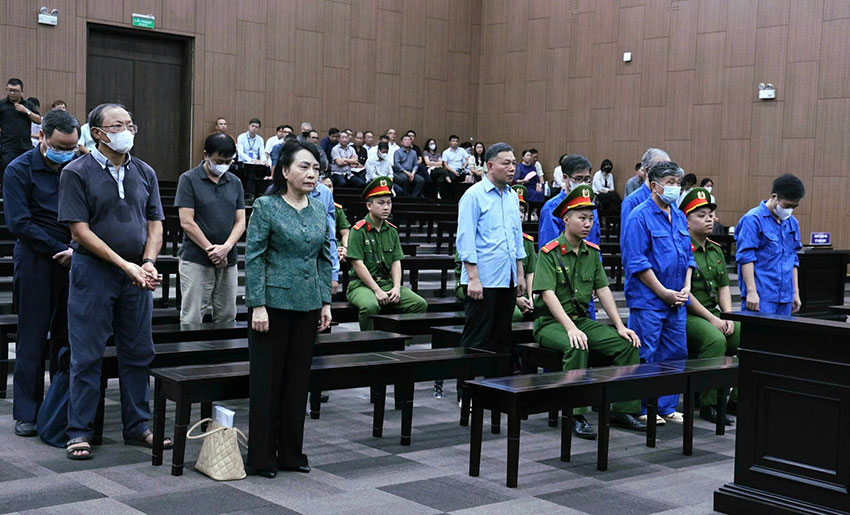 Buổi tuyên án với cựu Bộ trưởng Nguyễn Thị Kim Tiến và 9 bị cáo. Ảnh: Việt Hùng