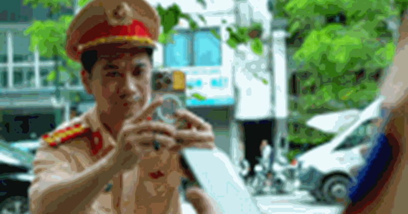 Đằng sau những video triệu view về CSGT Hà Nội