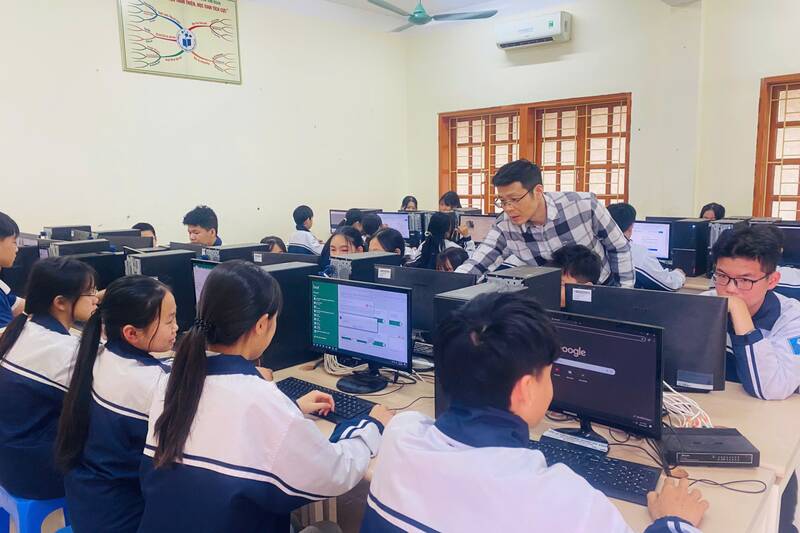 Trường THCS thị trấn Yên Châu, xã Yên Châu ôn luyện cho học sinh lớp 9 trước kỳ thi tuyển sinh vào lớp 10. Ảnh: Trường Sơn