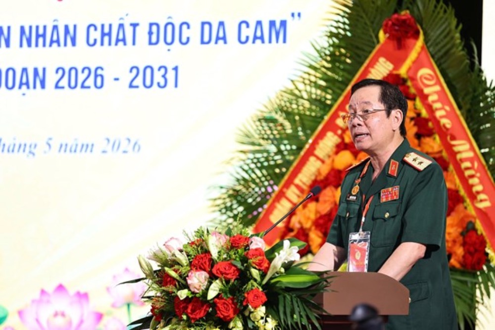 Trung tướng Nguyễn Hữu Chính - Chủ tịch Hội Nạn nhân chất độc da cam/dioxin Việt Nam phát biểu khai mạc Đại hội. Ảnh: Minh Đức
