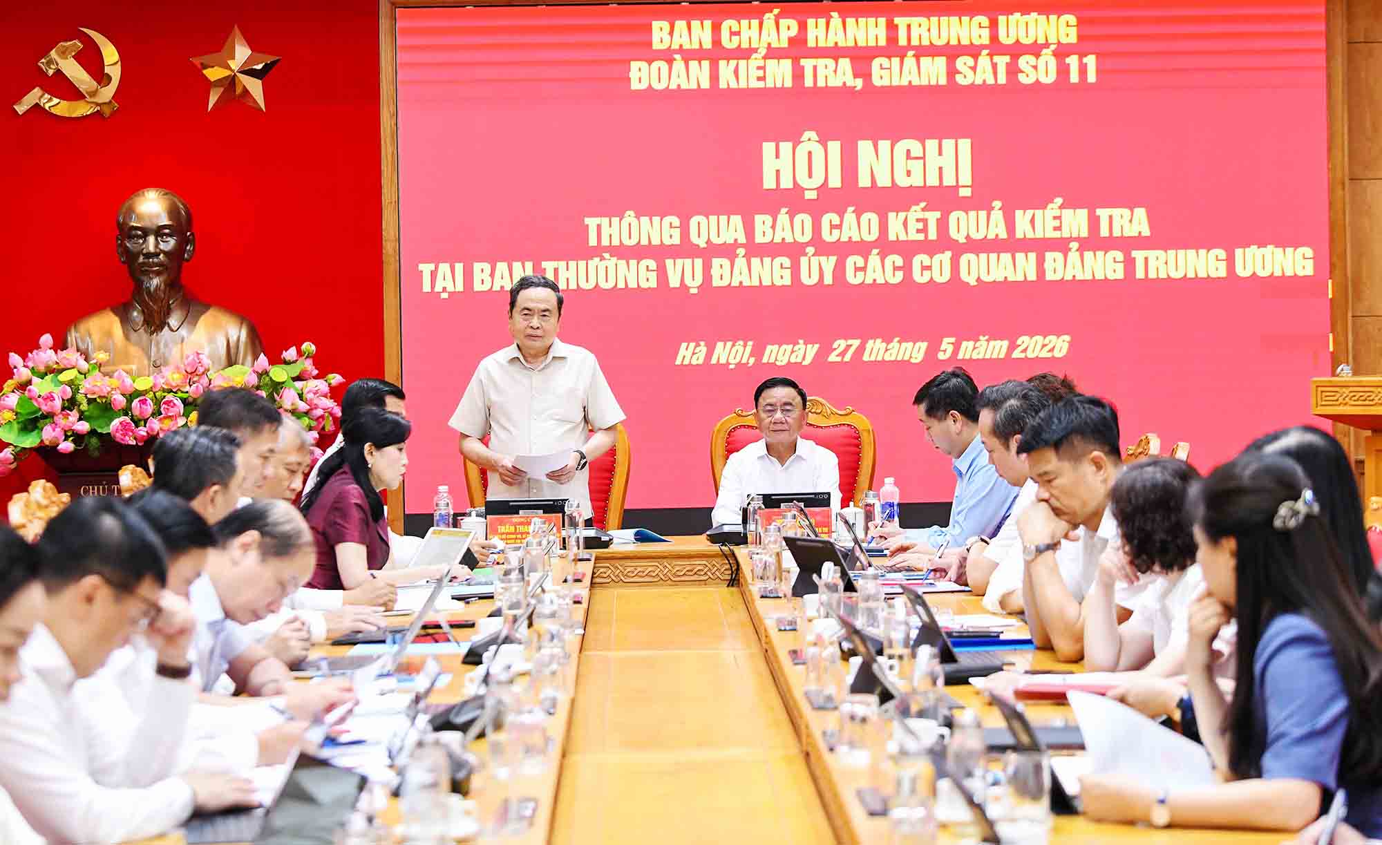 Chủ tịch Quốc hội Trần Thanh Mẫn, Trưởng Đoàn Kiểm tra, giám sát số 11 chủ trì Hội nghị. Ảnh: Lâm Hiển.