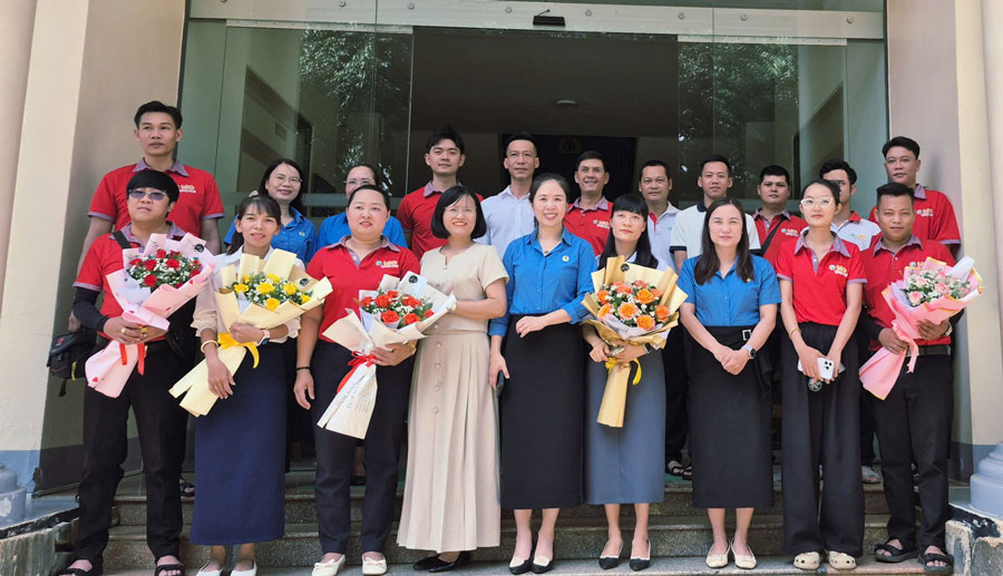 Công đoàn cơ sở Công ty TNHH Let’s Go Gia Lai cam kết đồng hành cùng người lao động. Ảnh: Thanh Tuấn