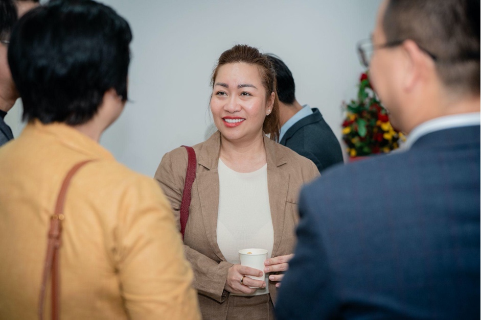 Các khách mời tham gia buổi ra mắt chương trình ASIA Co-op. Ảnh: UEH.ISB