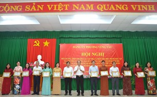 Vũng Tàu khen thưởng 14 tập thể, 37 cá nhân về học tập và làm theo Bác