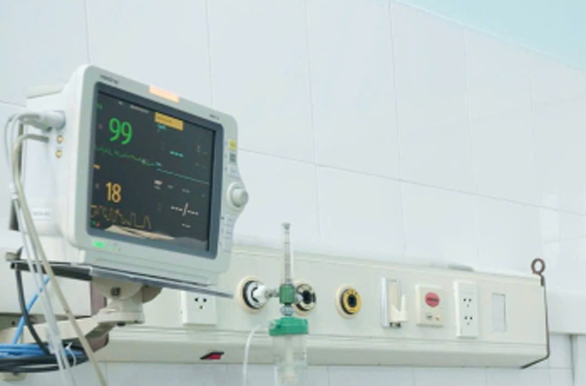 Patients with heat shock are being monitored and treated actively at Bai Chay Hospital. Photo: Bai Chay Hospital