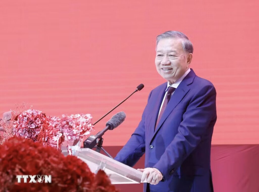 Tổng Bí thư, Chủ tịch nước Tô Lâm trong cuộc gặp gỡ cộng đồng người Việt Nam tại Thái Lan. Ảnh: TTXVN