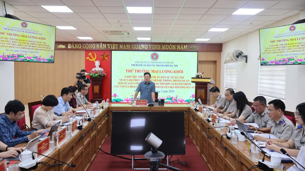 Hình ảnh tại buổi làm việc của lãnh đạo Bộ Tư pháp với Thi hành án dân sự TP Hà Nội đánh giá kết quả, sơ kết 1 năm sắp xếp hệ thống Thi hành án dân sự. Ảnh: Cục Quản lý THADS