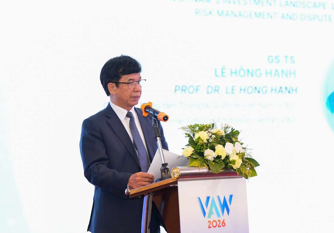 GS.TS. Lê Hồng Hạnh, Chủ tịch VIAC nhấn mạnh, yêu cầu về một môi trường pháp lý ổn định, minh bạch và có khả năng dự đoán ngày càng trở nên quan trọng đối với cộng đồng doanh nghiệp và nhà đầu tư. Ảnh: Thạch Lam 