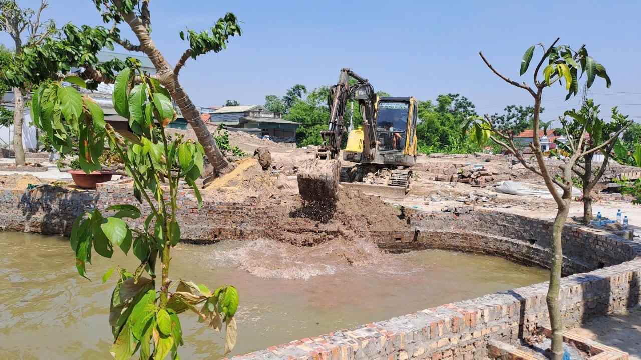 Công trình xây dựng trái phép bị yêu cầu tháo dỡ, khôi phục hiện trạng ban đầu.