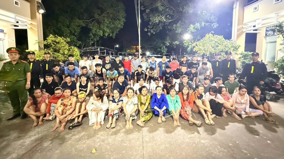 Công an TPHCM vừa triệt phá 5 đường dây ma túy cùng hơn 20 phân nhánh ở khu vực phía Đông. Ảnh: CA