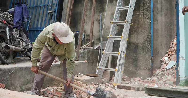 Hàng chục hộ dân trên Quốc lộ 13 di dời khẩn trước 31/7